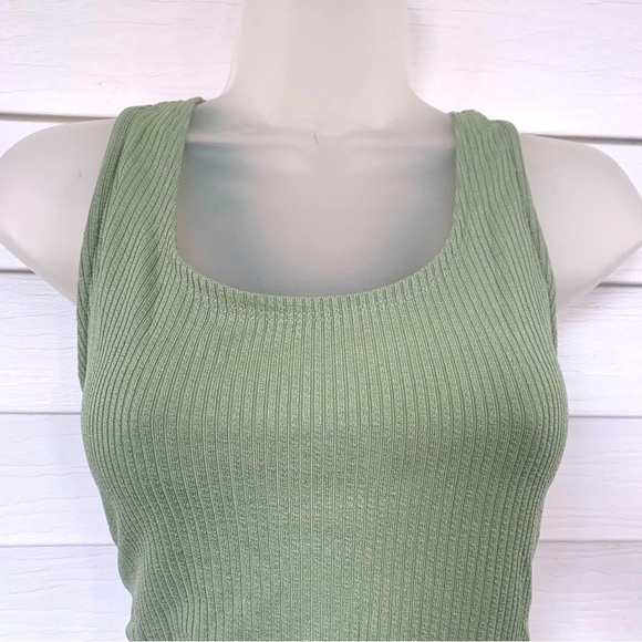 Women’s Olive Green NWT Half  Ribbed Crop Tank Top size XL - Picture 2 of 5
